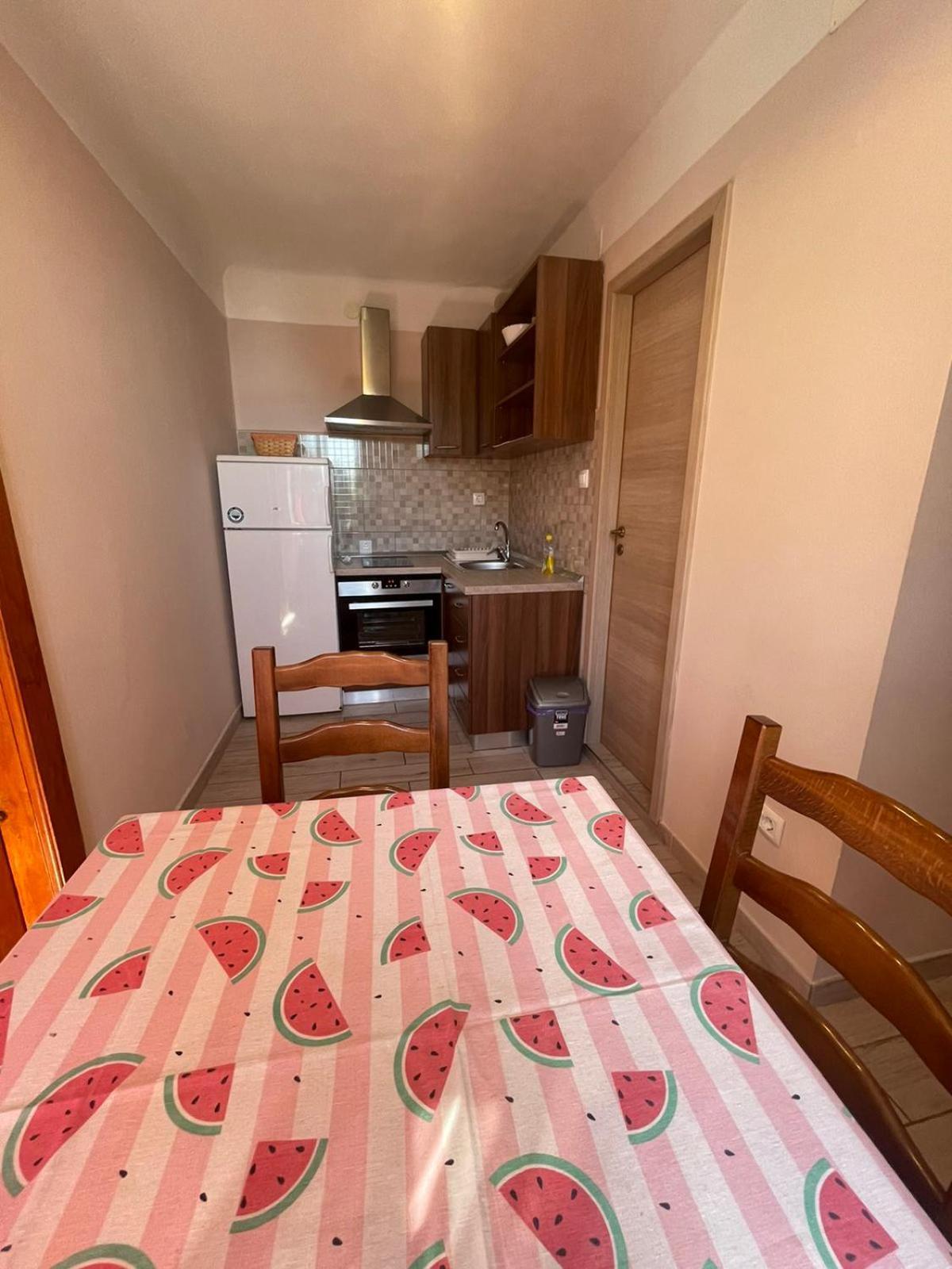 Crveni Apartman Cres Buitenkant foto
