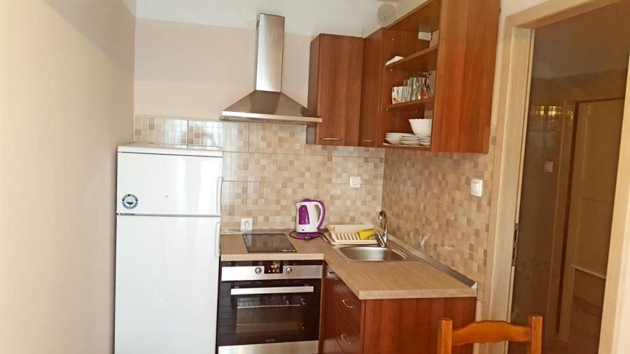 Crveni Apartman Cres Buitenkant foto