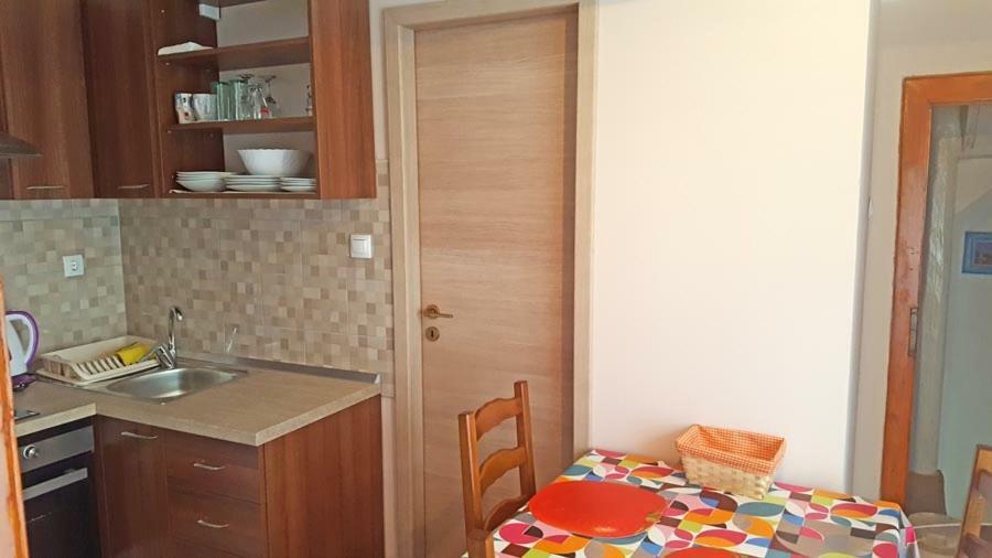 Crveni Apartman Cres Buitenkant foto