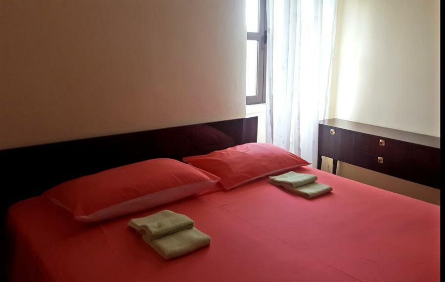 Crveni Apartman Cres Buitenkant foto